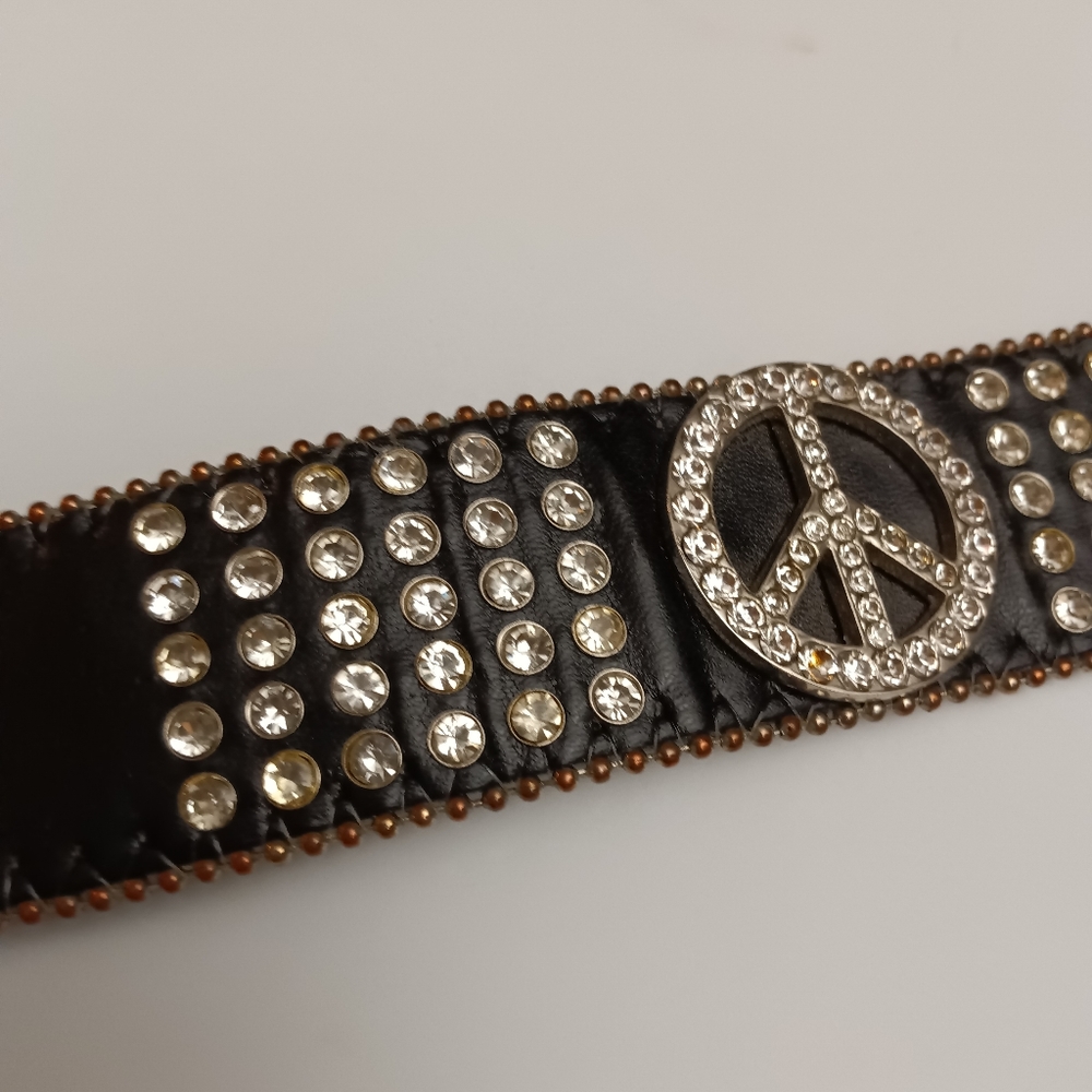 Black Rhinestone Peace Sign Wristband - Picture 4 of 14
